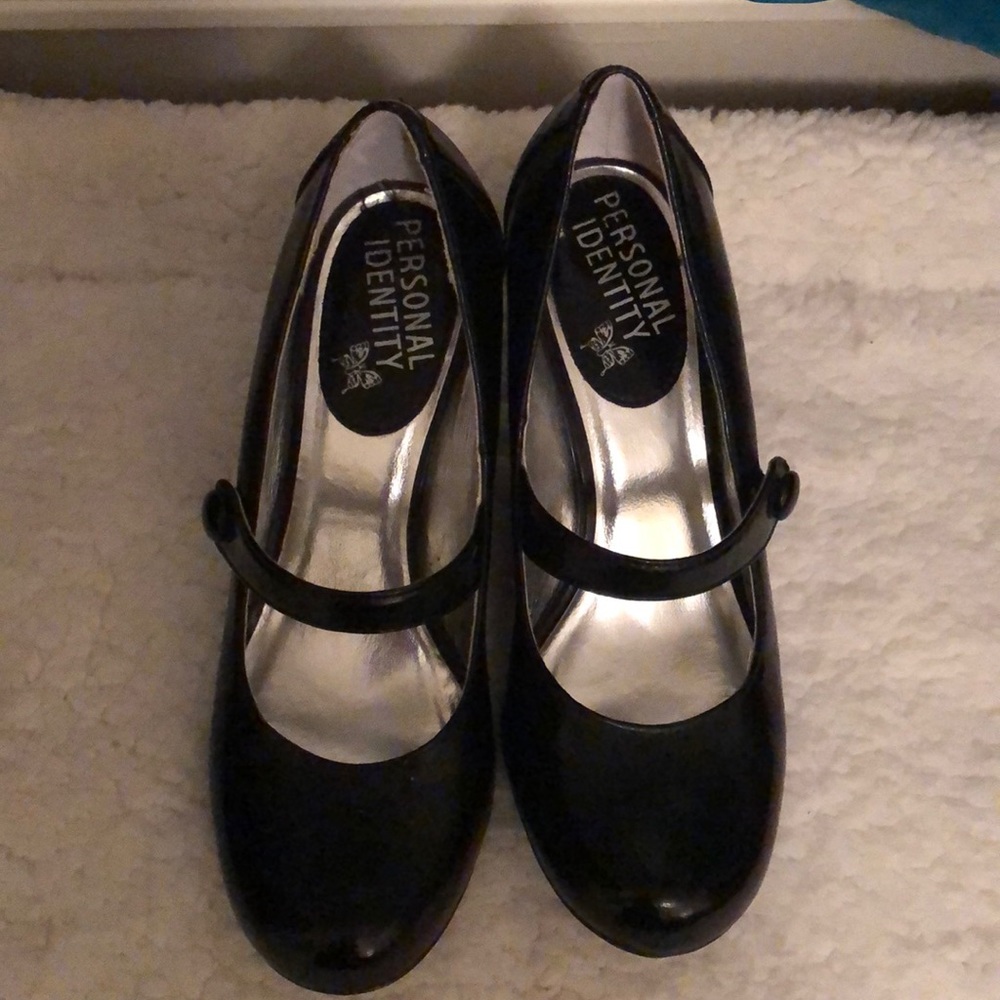 Cute Mary Jane  style 👠 shoes! Size 7m! ♥️